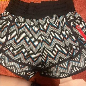 Lululemon Hotty Hot Short 2.5”